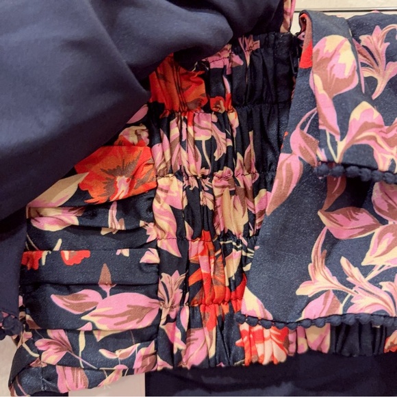 Keepsake the Label Real Love Black Floral Ruffle Blouse Crop Top Size Small NWT - Picture 10 of 13